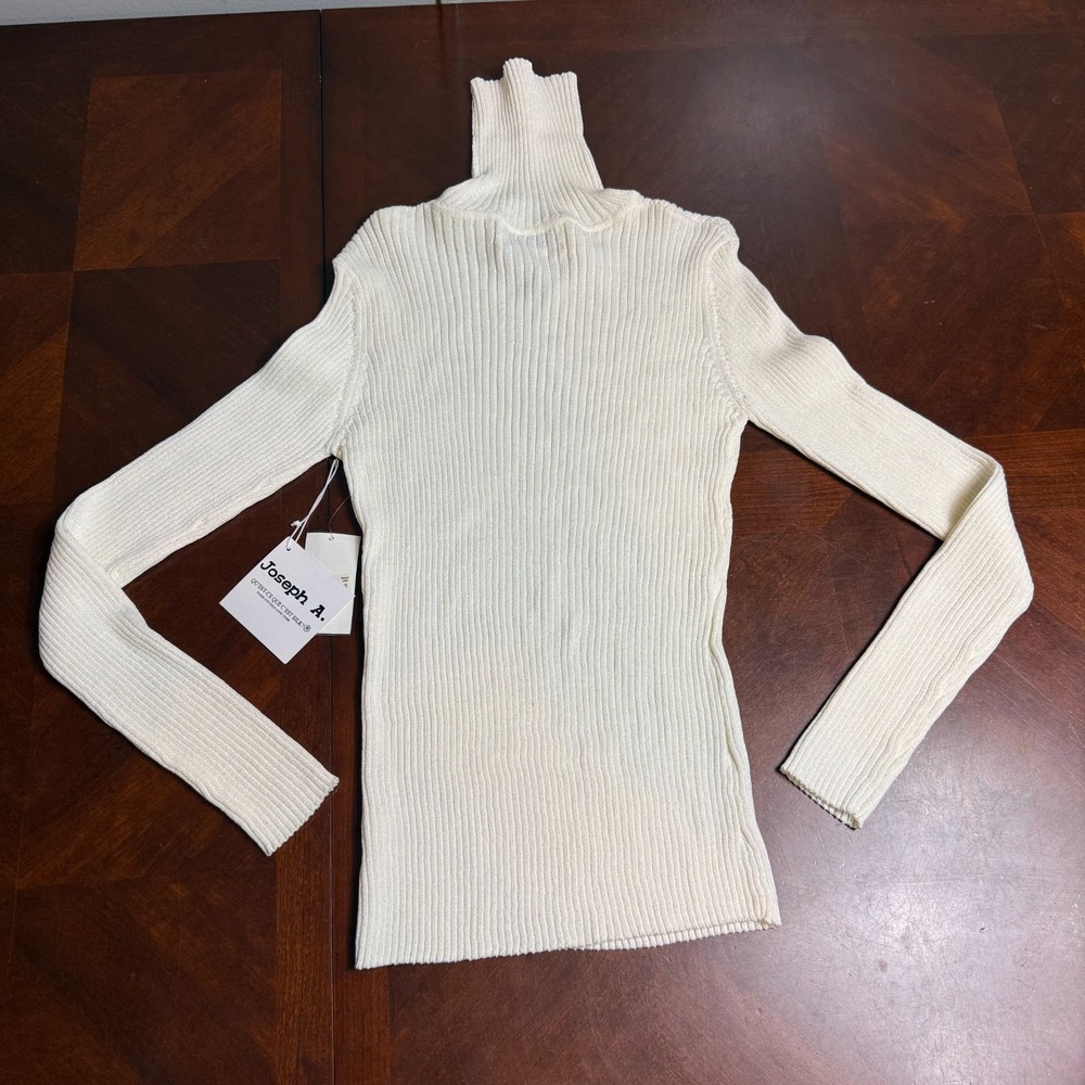 Joseph A Turtleneck Sweater Women's Size Large white
